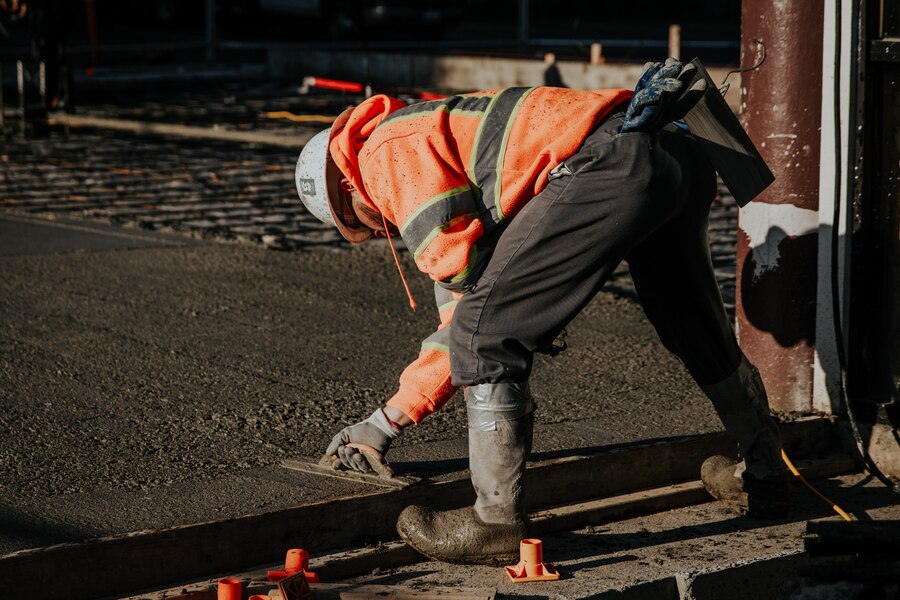 workers-construction-site_181624-23246
